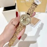 Michael Kors Watch For Women MK2973 - الصورة 9