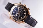 Omega (Seamaster Planet Ocean) watch for men 232.63.46.51.01.001 - الصورة 2