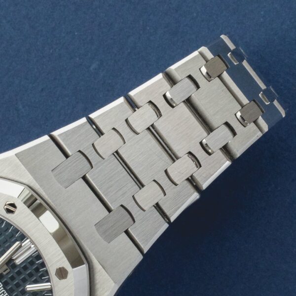 ⁦Audemars Piguet (Royal Oak) Watch For Men 15500ST.OO.1220ST.01⁩ - الصورة ⁦26⁩