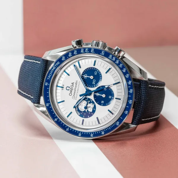 ⁦Omega (Speedmaster Silver Snoopy Award) watch for men 310.32.42.50.02.001⁩ - الصورة ⁦12⁩