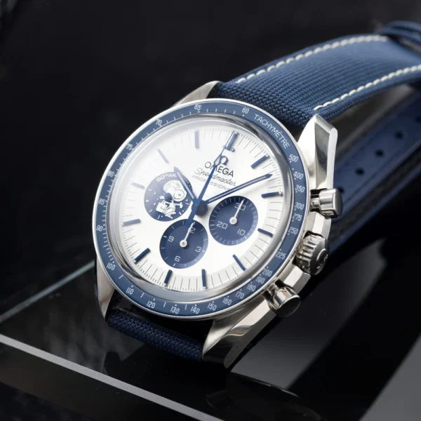 ⁦Omega (Speedmaster Silver Snoopy Award) watch for men 310.32.42.50.02.001⁩ - الصورة ⁦19⁩