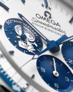 Omega (Speedmaster Silver Snoopy Award) watch for men 310.32.42.50.02.001 - الصورة 3