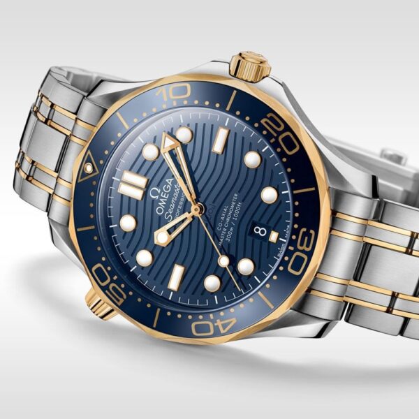 ⁦Omega (SEAMASTER DIVER) watch for men 210.20.42.20.03.001⁩ - الصورة ⁦4⁩