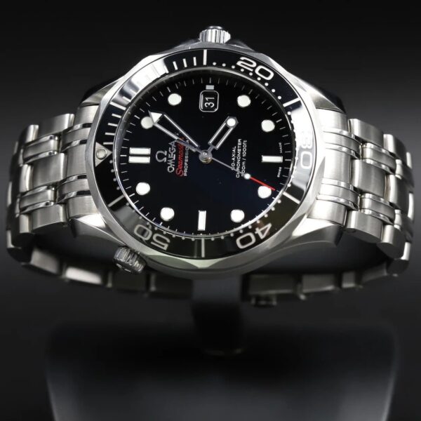 ⁦Omega (SEAMASTER DIVER) watch for men 212.30.41.20.01.003⁩ - الصورة ⁦5⁩