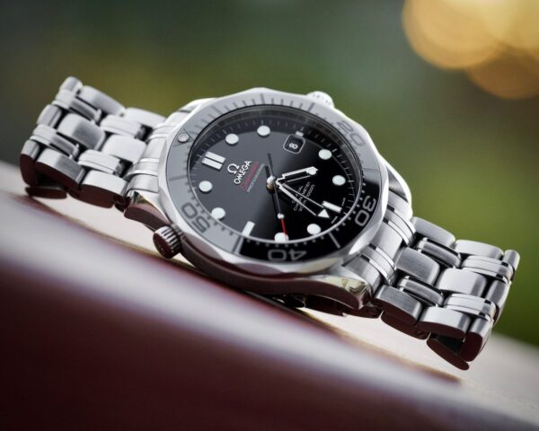 ⁦Omega (SEAMASTER DIVER) watch for men 212.30.41.20.01.003⁩ - الصورة ⁦13⁩