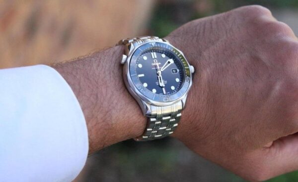 ⁦Omega (SEAMASTER DIVER) watch for men 212.30.41.20.01.003⁩ - الصورة ⁦15⁩