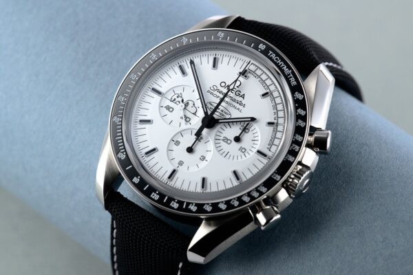 ⁦Omega (Speedmaster) Watch For Men 311.32.42.30.04.003⁩ - الصورة ⁦10⁩