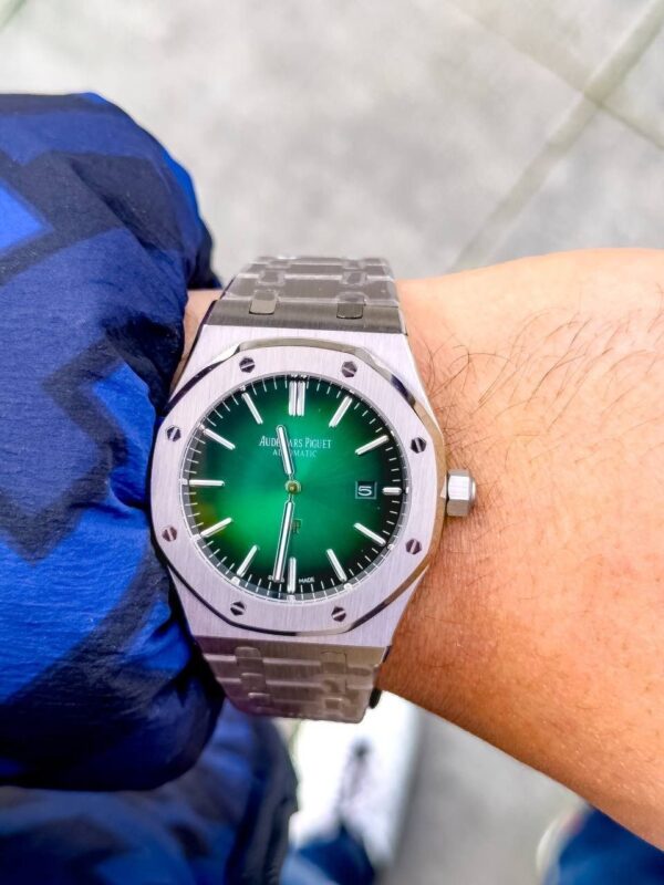 ⁦Audemars Piguet (Royal Oak) Watch For Men 15202PT.OO.1240PT.01⁩ - الصورة ⁦9⁩