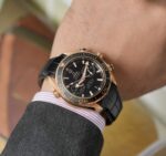Omega (Seamaster Planet Ocean) watch for men 232.63.46.51.01.001 - الصورة 9