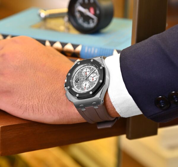⁦Audemars Piguet (Royal Oak Offshore) Watch For Men 26400IO.OO.A004CA.01⁩ - الصورة ⁦17⁩