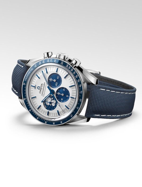 ⁦Omega (Speedmaster Silver Snoopy Award) watch for men 310.32.42.50.02.001⁩ - الصورة ⁦13⁩